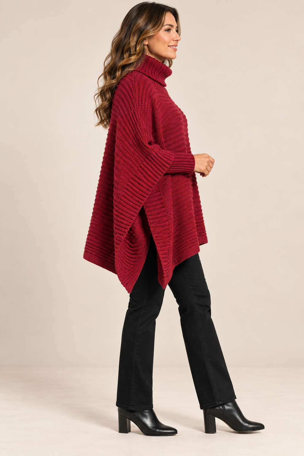 Pull poncho oversize à col roulé – Collection Automne/Hiver