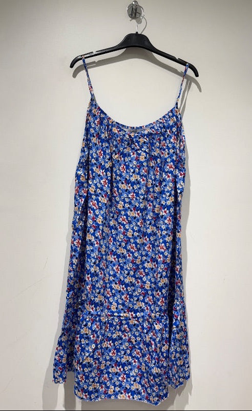 La Robe d'Été Fleurie à Bretelles - Élégance 2507-02