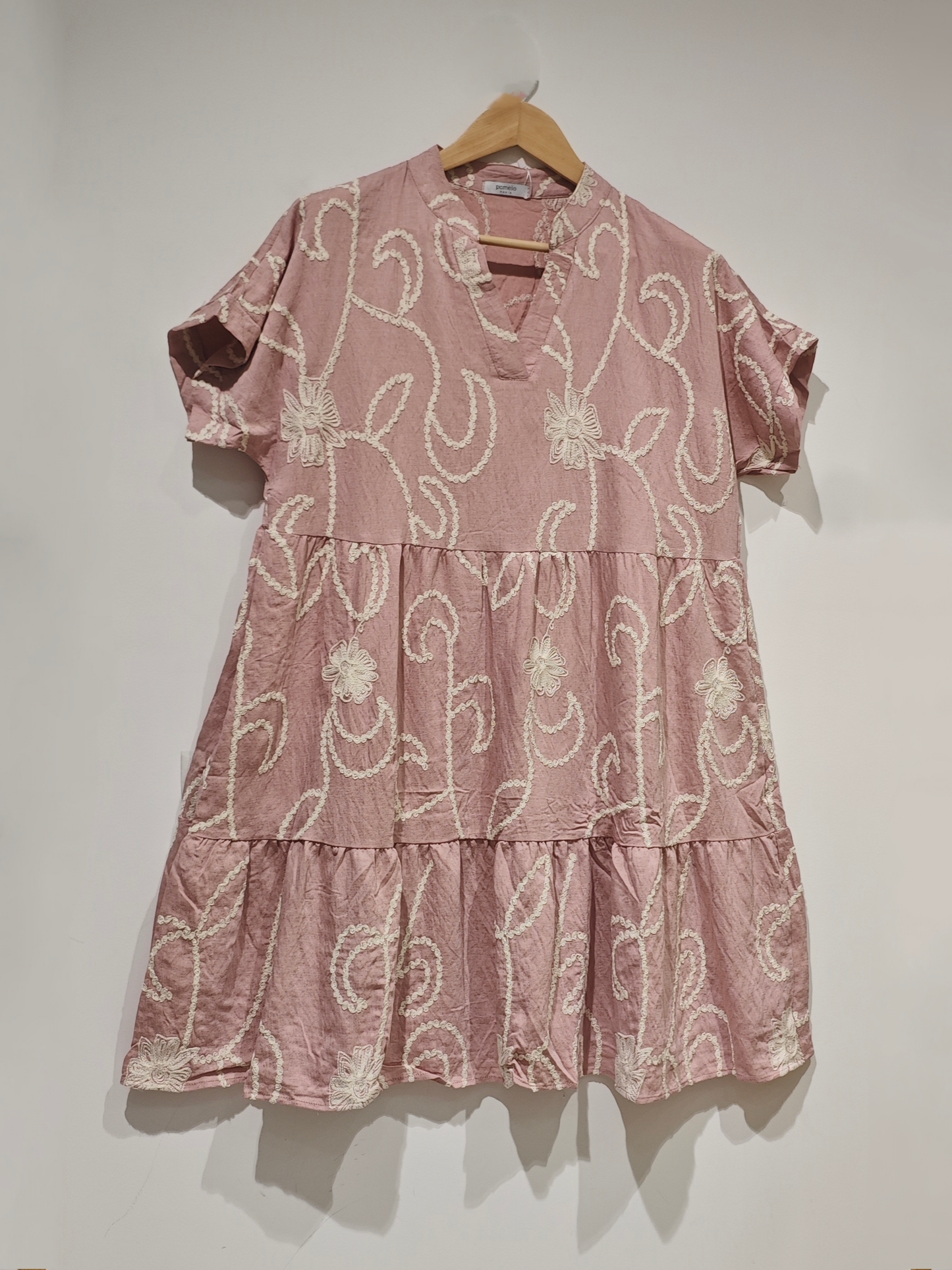 Robe Bohème style Brodée 1850 - L'Élégance Naturelle